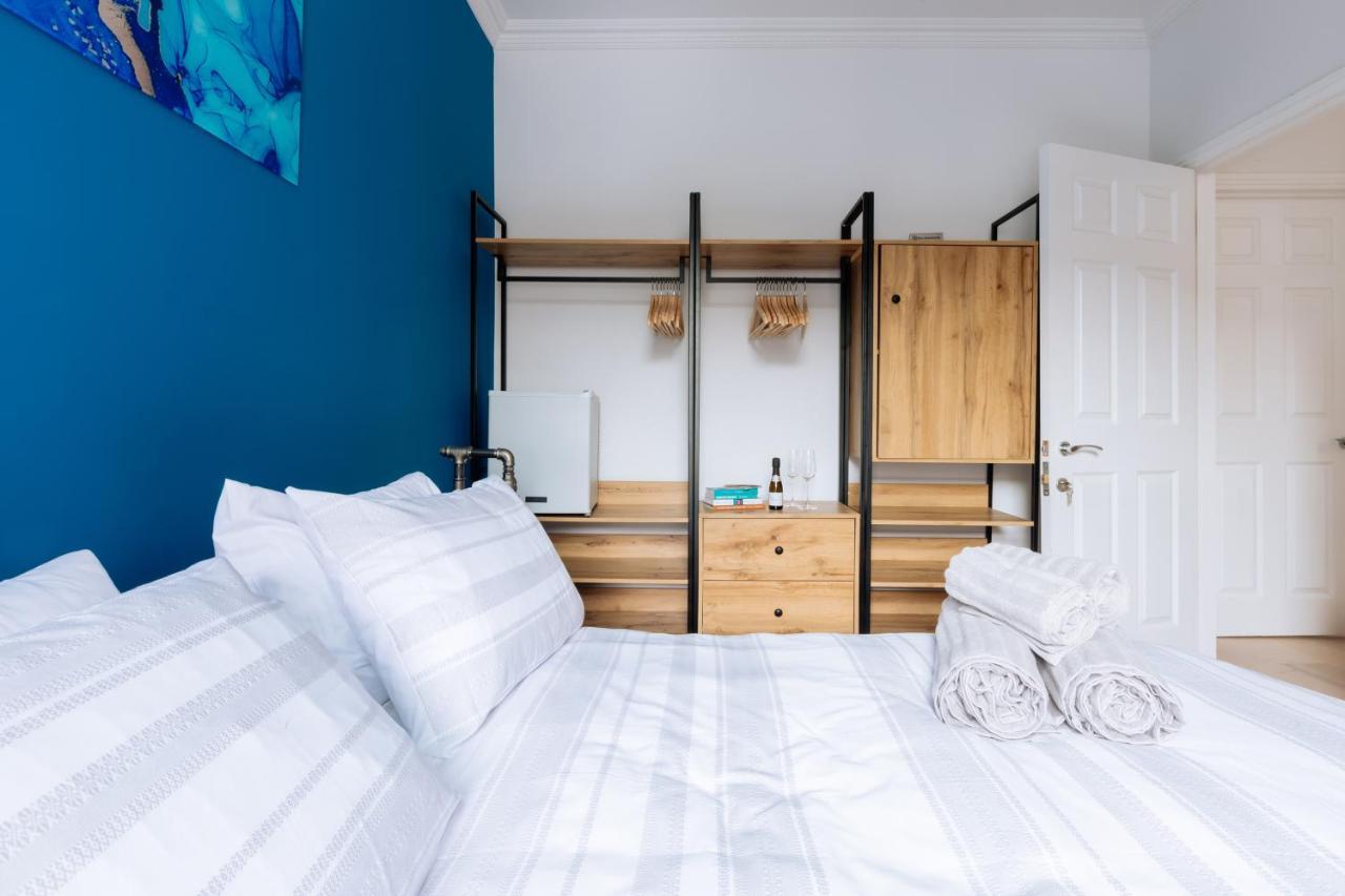 Luxury And Bright Bedrooms In Queens Park London Exterior photo