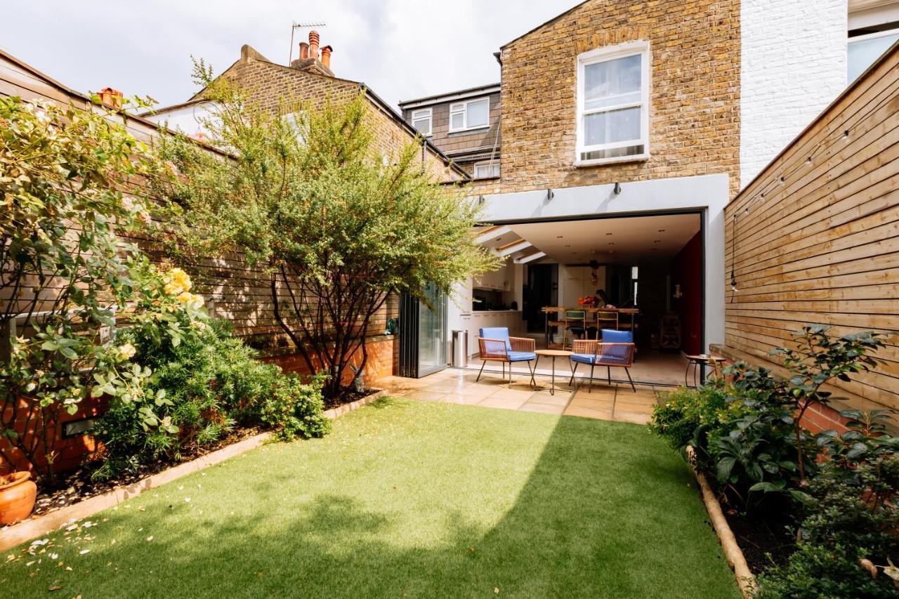 Luxury And Bright Bedrooms In Queens Park London Exterior photo