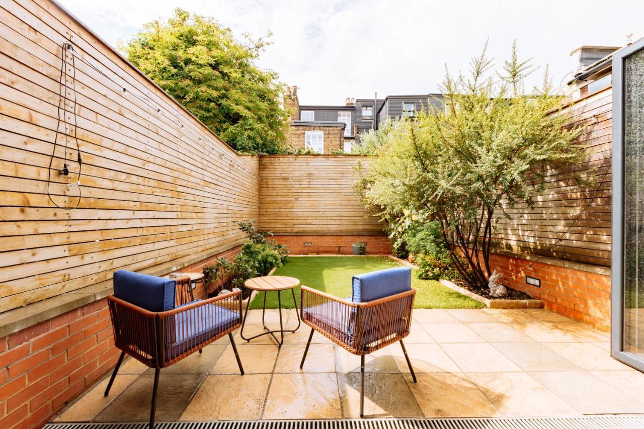 Luxury And Bright Bedrooms In Queens Park London Exterior photo